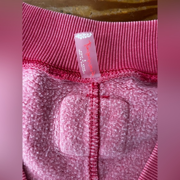 x FP Movement Intercept Romper in Pink V-Neck Sweatshirt and Shorts Set - Picture 6 of 7